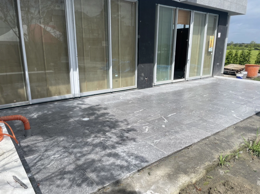 私宅｜卡拉拉白 吉奧尼灰