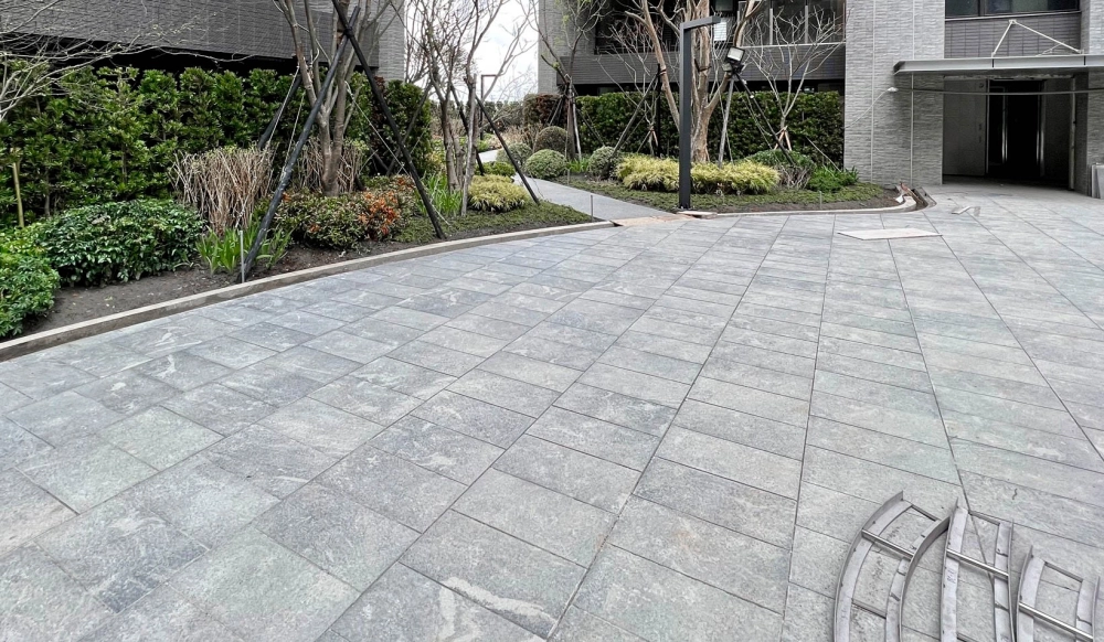 桃大然｜吉奧尼灰