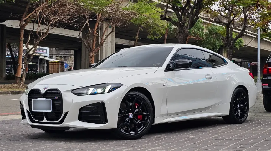 BMW M440i