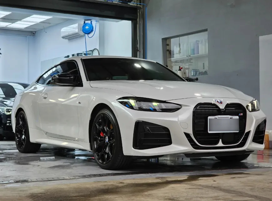 BMW M440i
