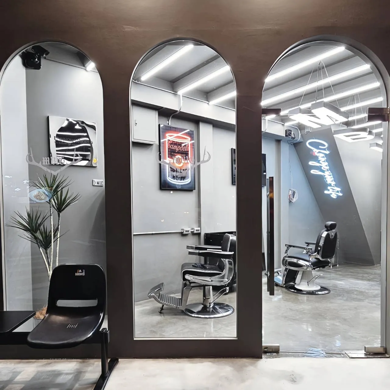 MR.BIG BARBER | 大人物男仕理髮廳 |
