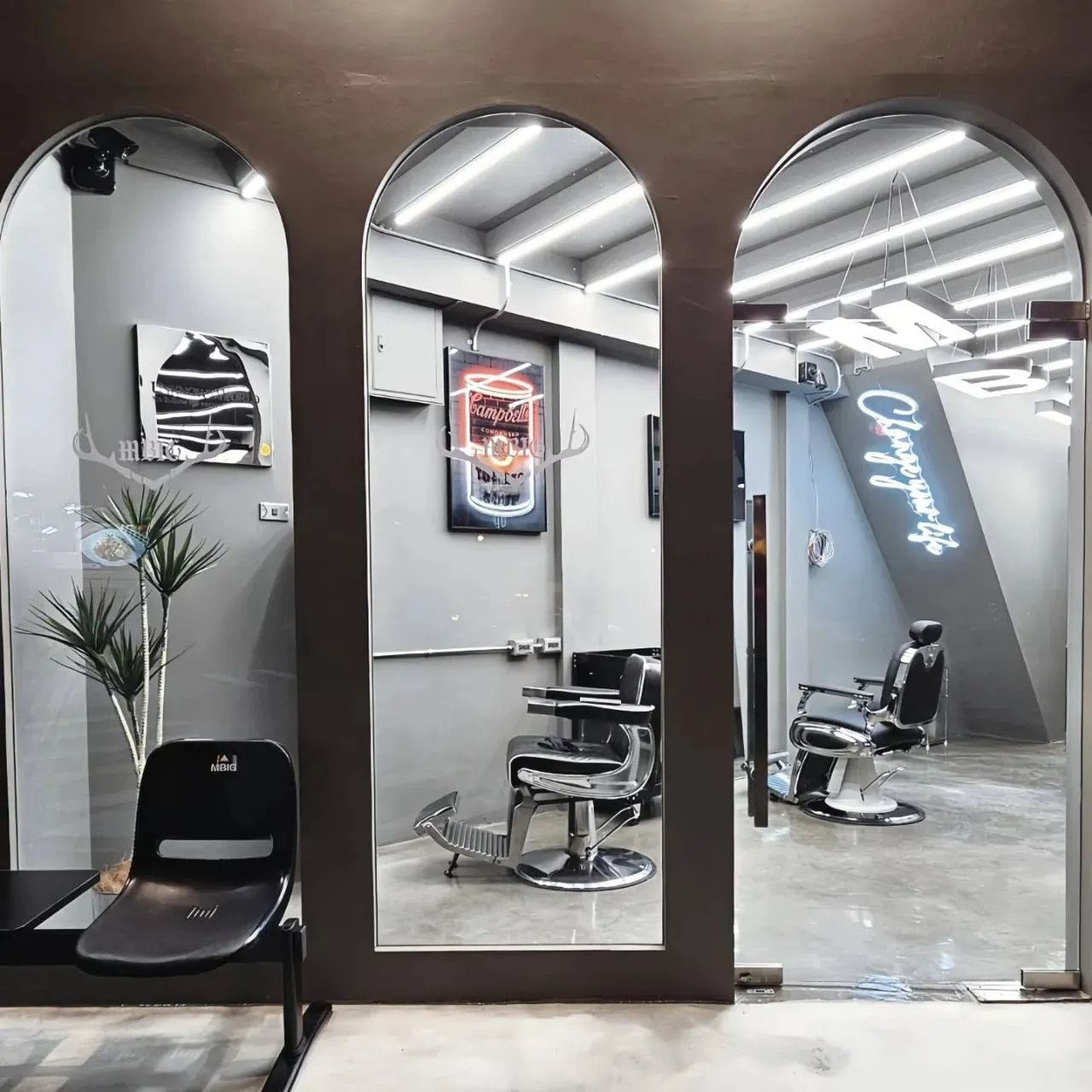 MR.BIG BARBER | 大人物男仕理髮廳 |
