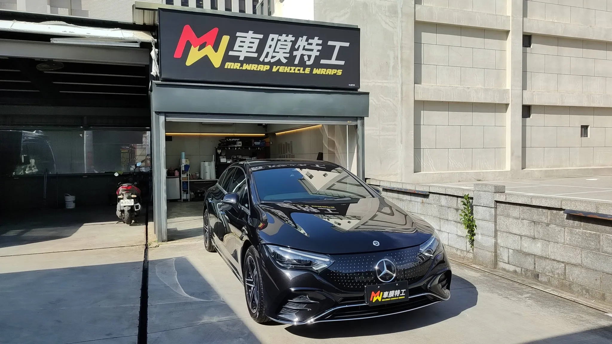 Mercedes-Benz EQE 350/ TOPPF高透亮自體修復犀牛皮