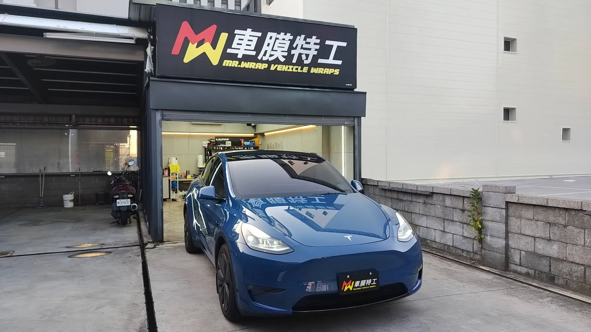 TESLA Model Y / LNPPF 改色犀牛皮(海王星藍)
