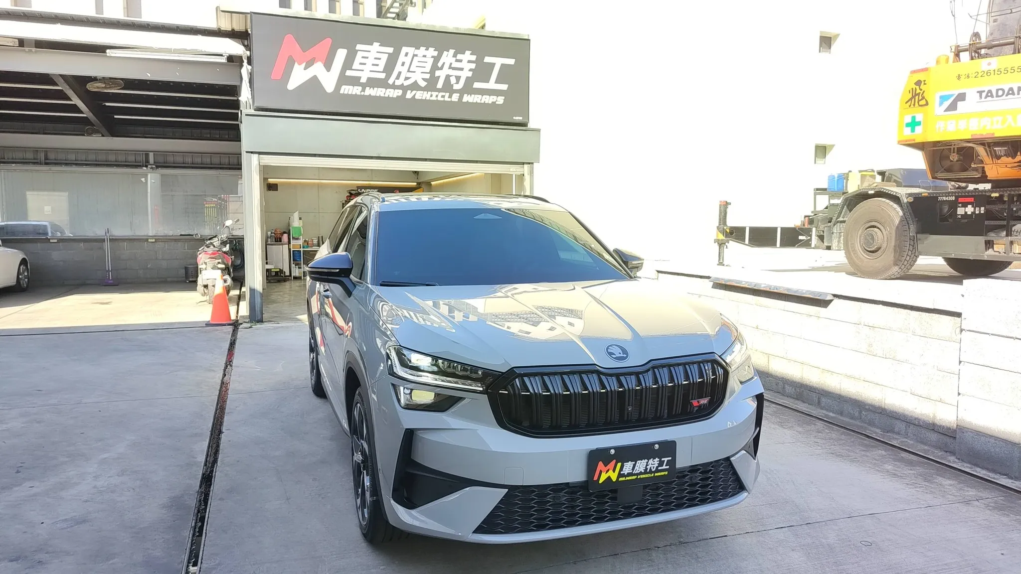SKODA KODIAQ RS /LNPPF高透亮自體修復犀牛皮