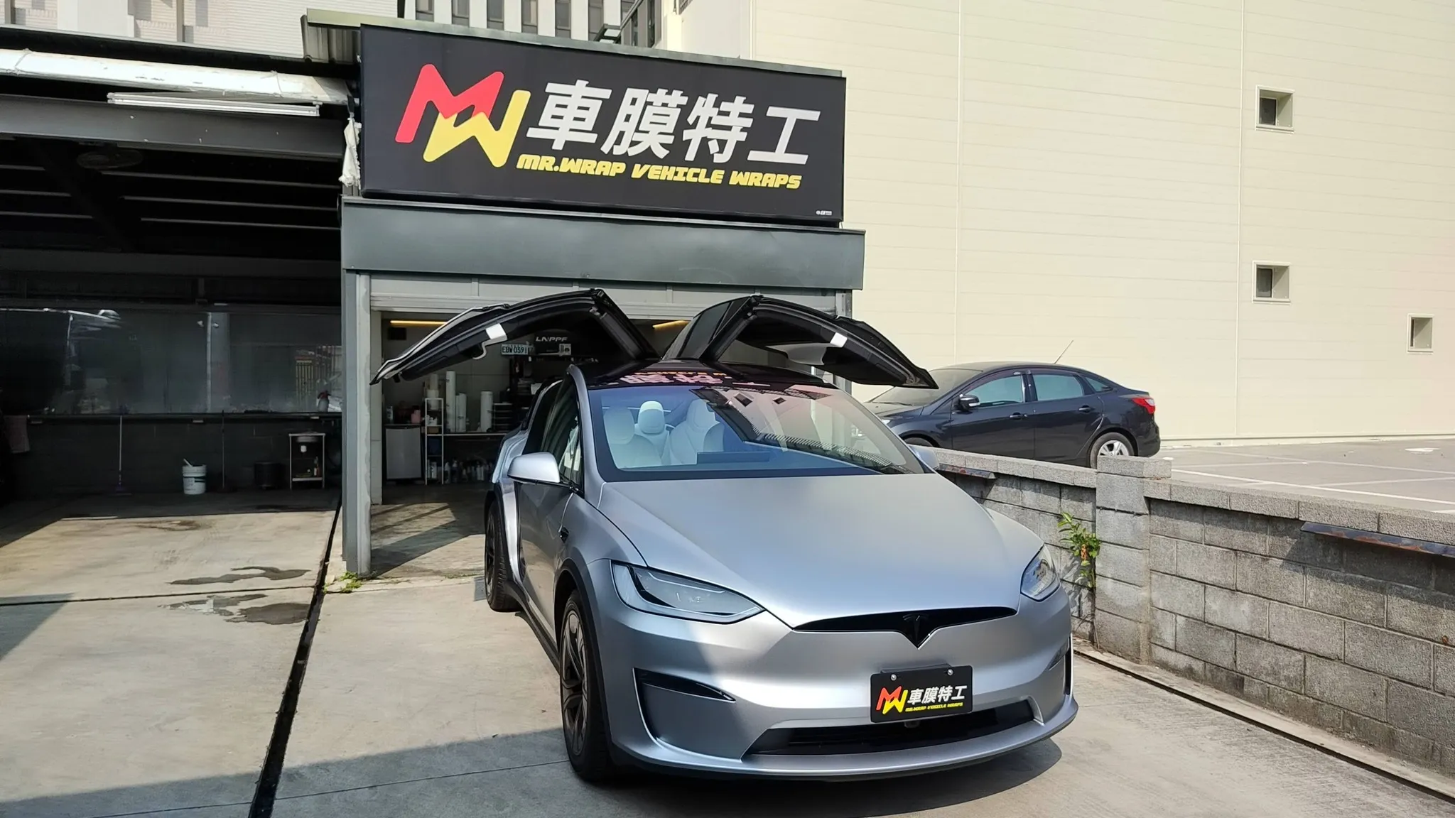 TESLA Model X / KSG消光犀牛皮