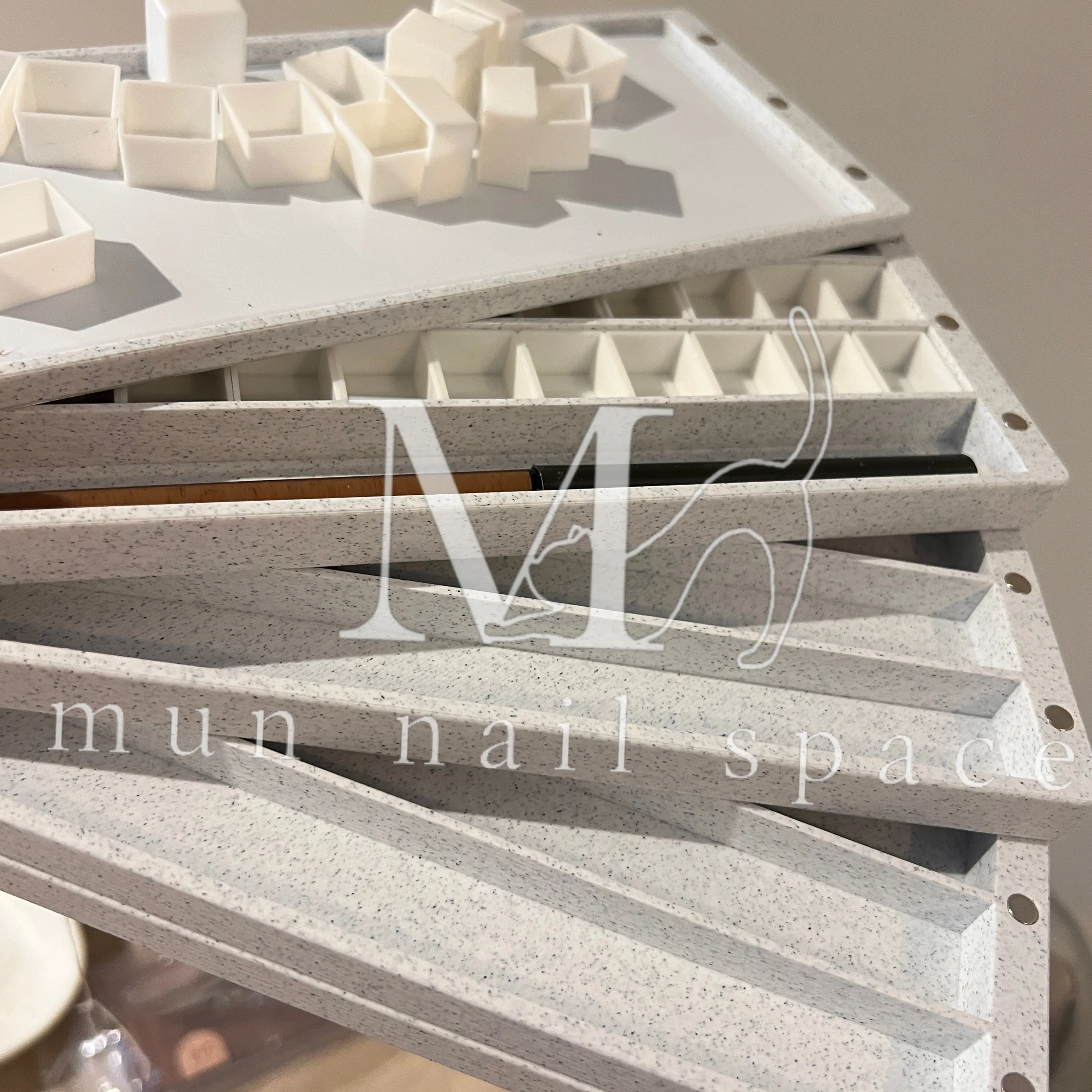 磁吸顏料飾品水鑽分裝盒