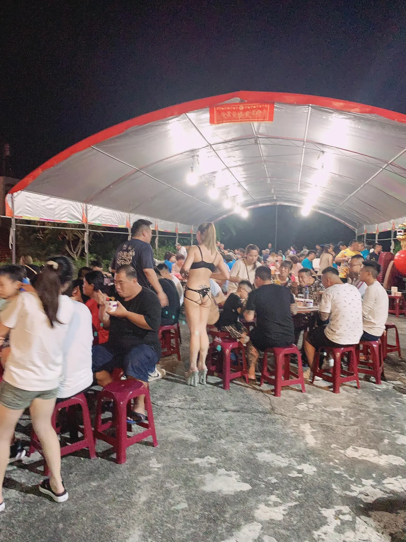 竹山天通宮王母娘娘聖誕千秋福宴啤酒車