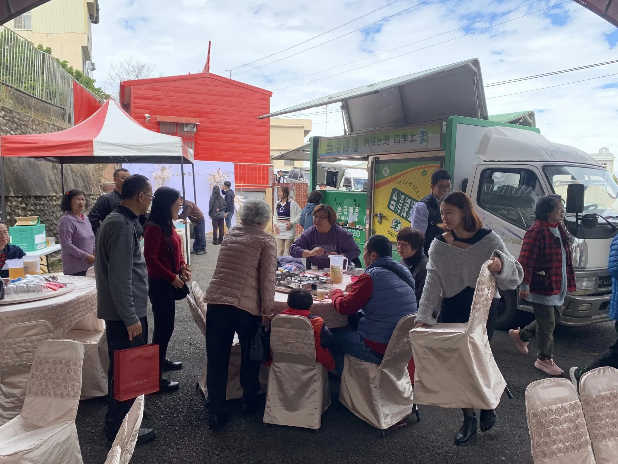 新社月湖社區活動中心婚宴啤酒車