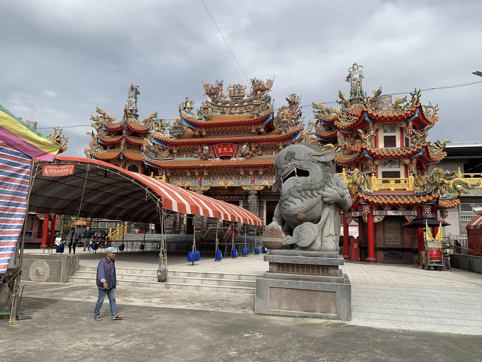 溪南中崙三元宮三官大帝慶典啤酒車