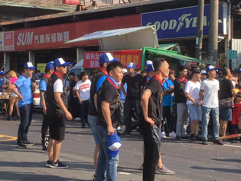 新店寶億土地開發 慈龍宮遶境｜行動啤酒車