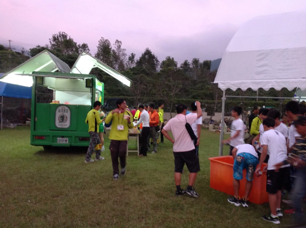 婚禮宴客啤酒車