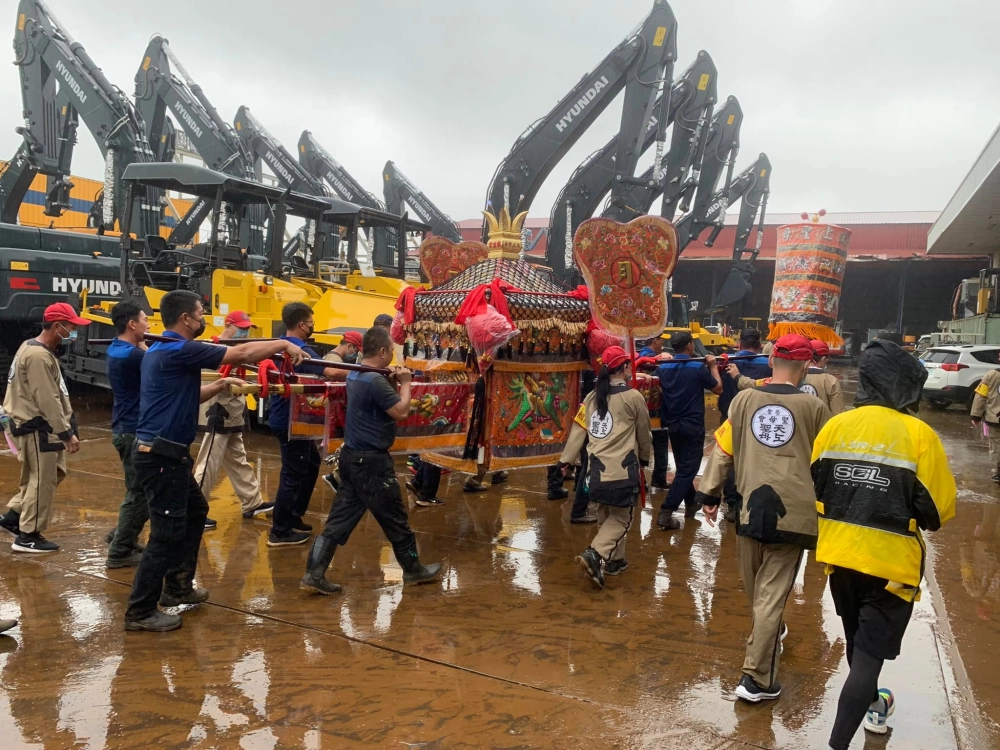 豐原鎮清宮 天上聖母 進香遶境活動｜行動啤酒車