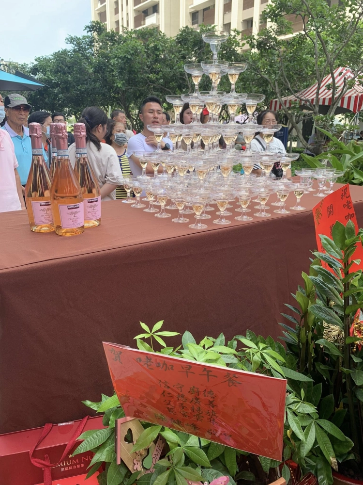 咾咖早午餐 開幕酒會｜開幕啤酒車