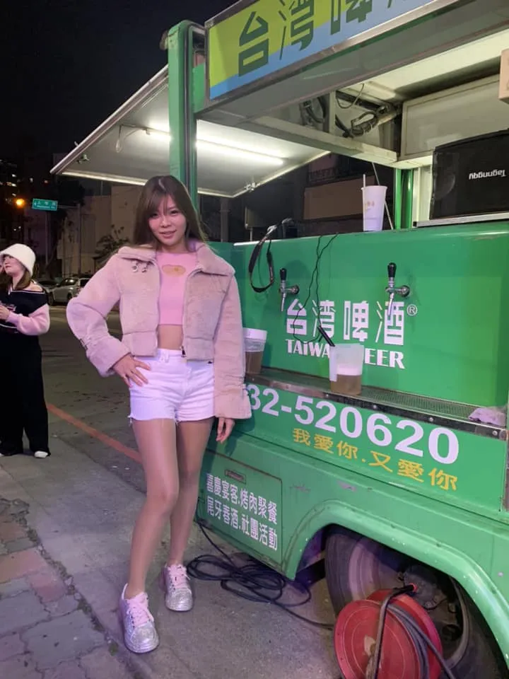 脂板前企業碧鋭特車體美容 春酒聯歡晚會｜春酒啤酒車