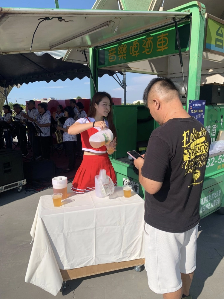 嘉義高跟鞋教堂 海派家鄉味｜行動啤酒車