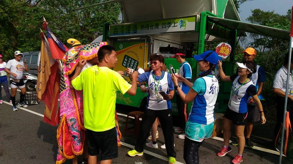 八卦山139山道，千人馬拉松路跑｜活動啤酒車