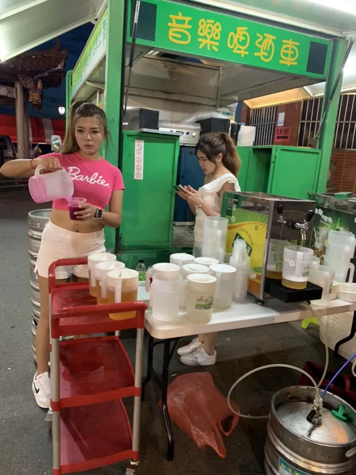 苑裡紘騰龍獅團 十週年慶｜平安晚宴啤酒車