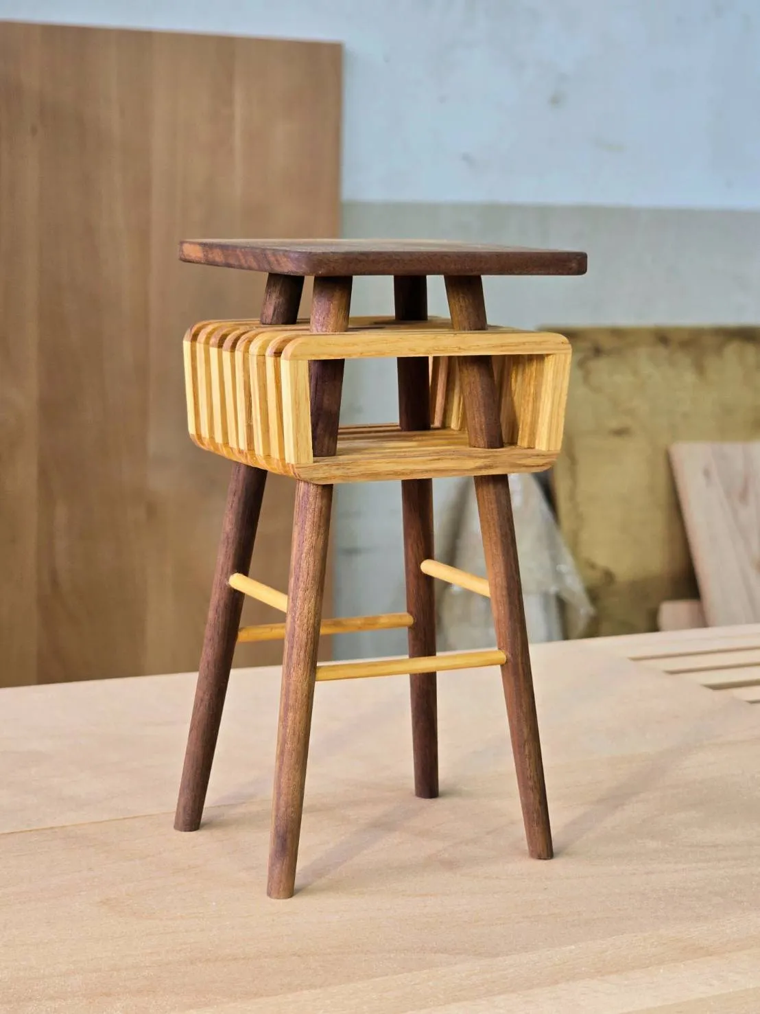 從一張比賽用的椅子開始，我想打造一個讓木工被看見的品牌