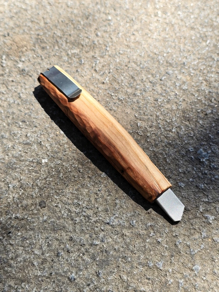 手刻 莯美工刀