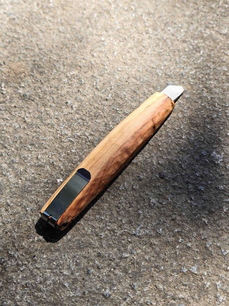 手刻 莯美工刀