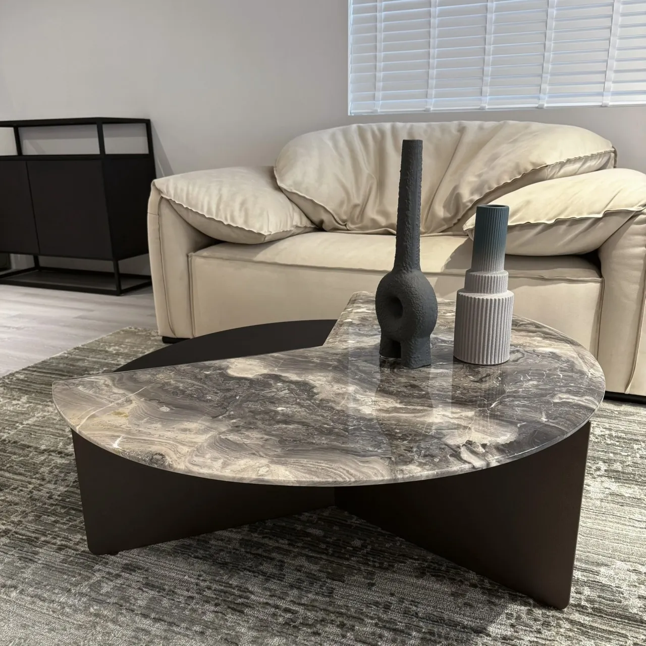 半月大理石茶几