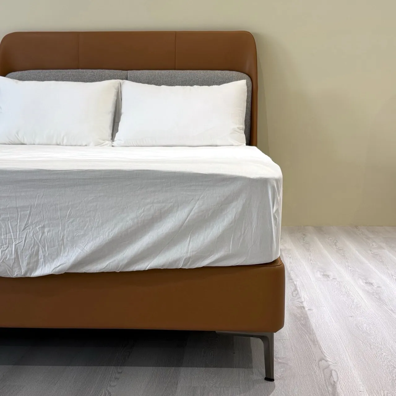 宮廷床台(標準雙人)