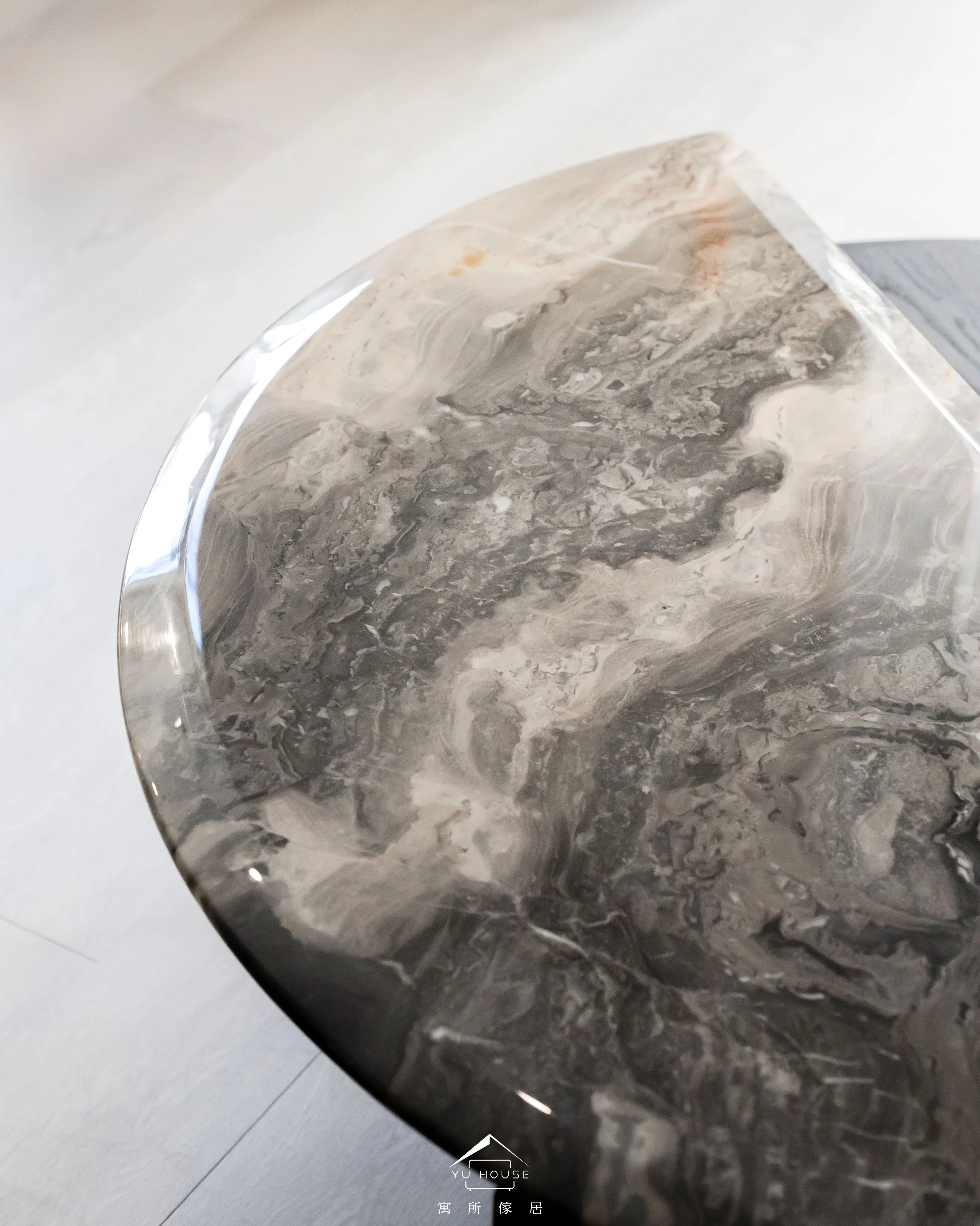 半月大理石茶几