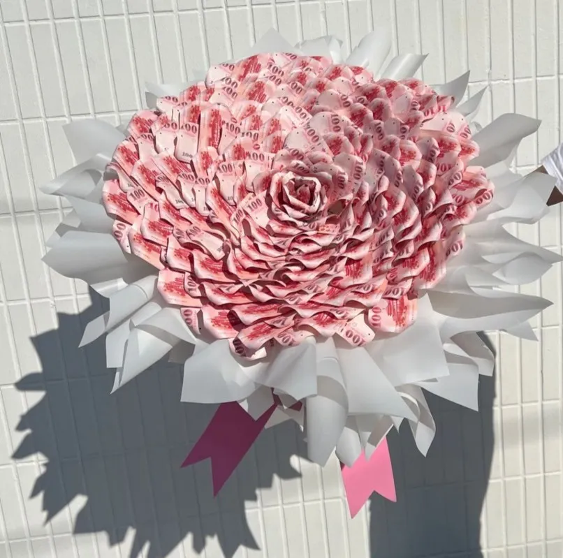  有錢花花束