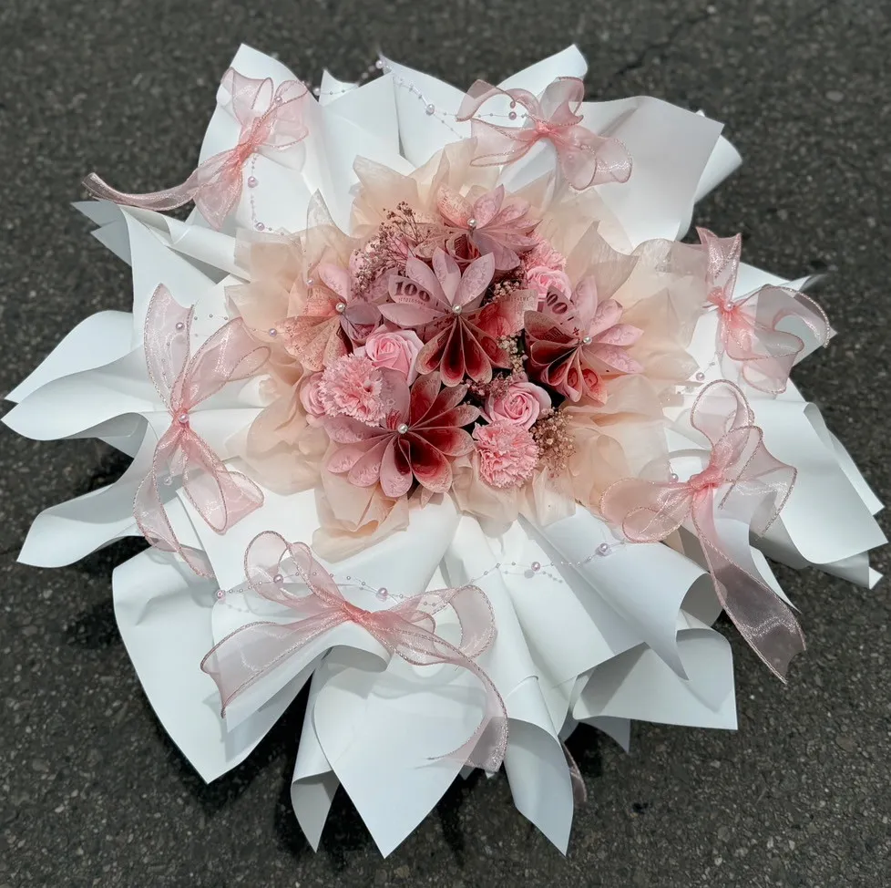  有錢花花束