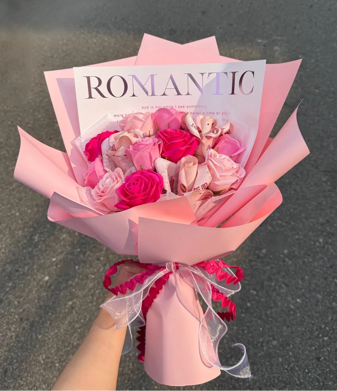  有錢花花束