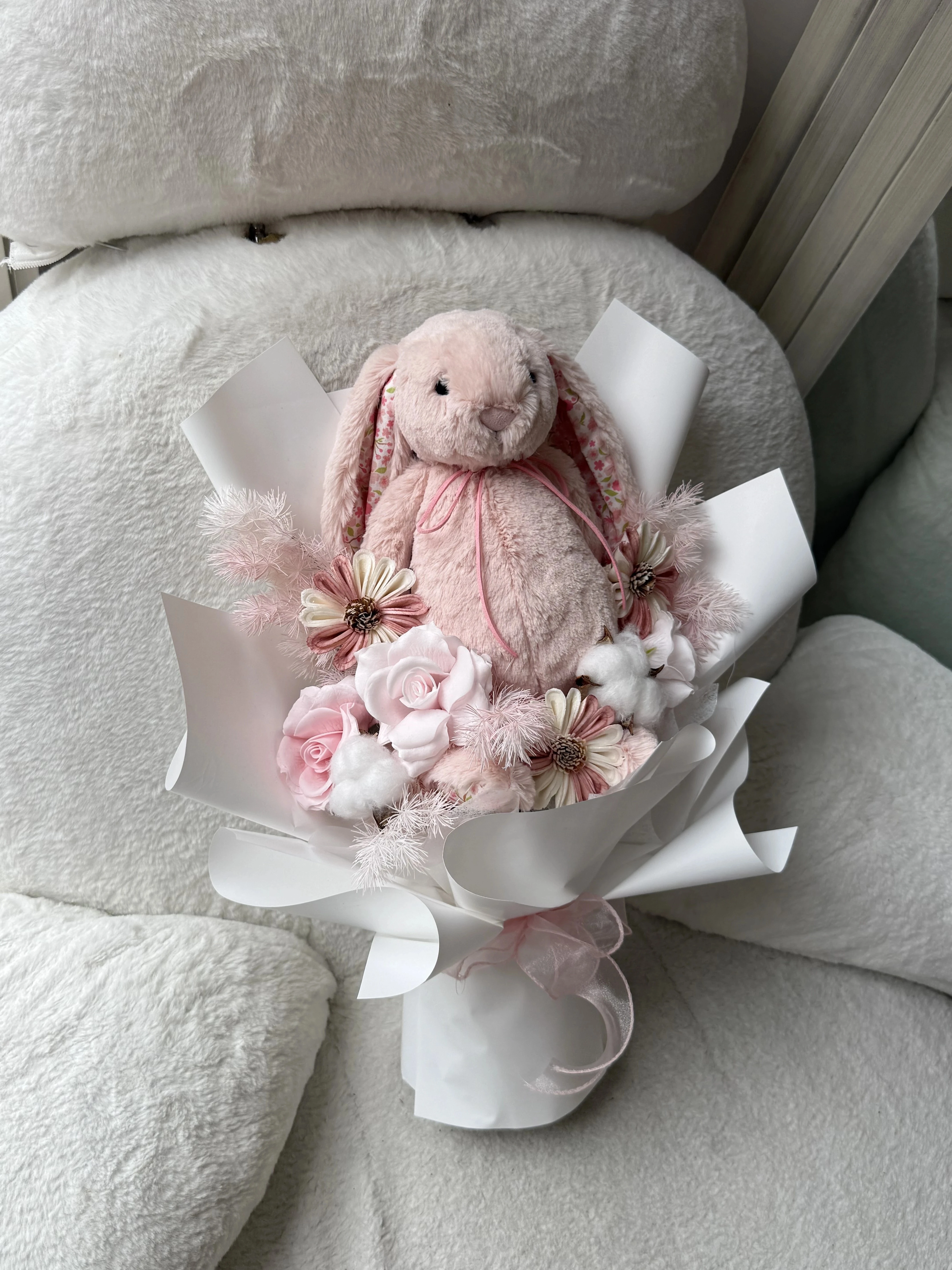 Jellycat兔蝴蝶花束