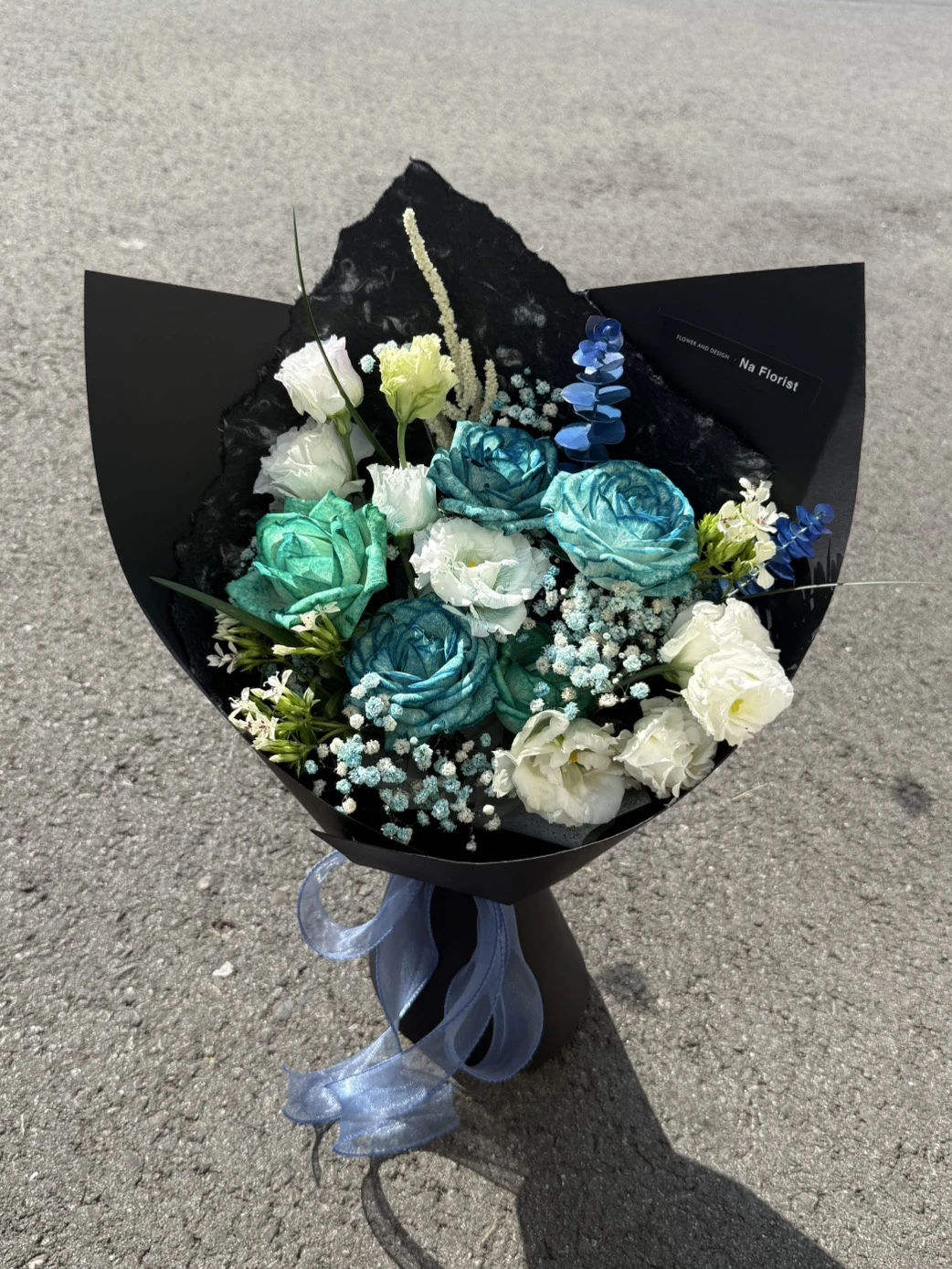 藍玫瑰桔梗黑系花束