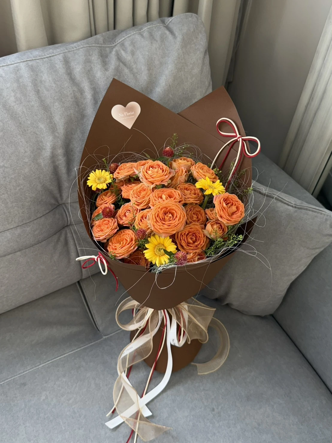 橘玫瑰花園鮮花花束