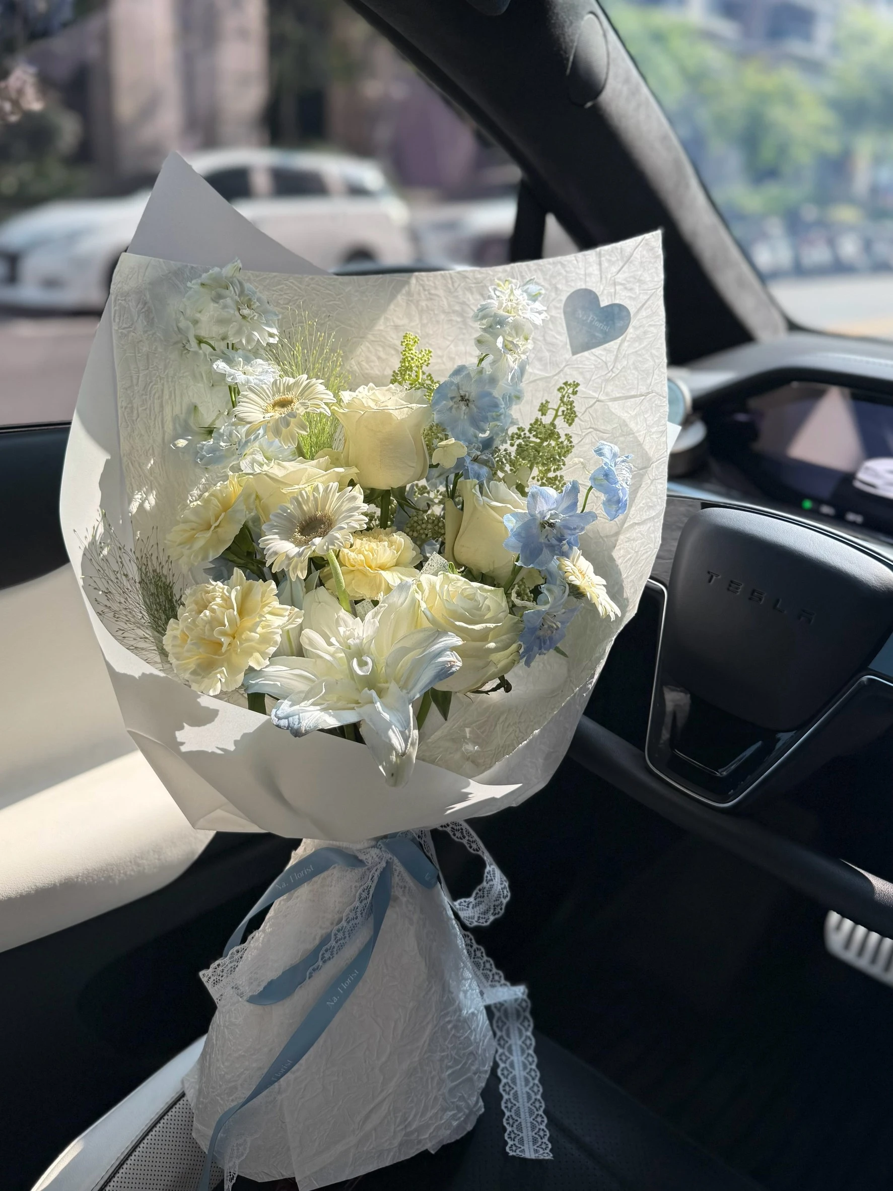 百合非洲菊玫瑰鮮花花束