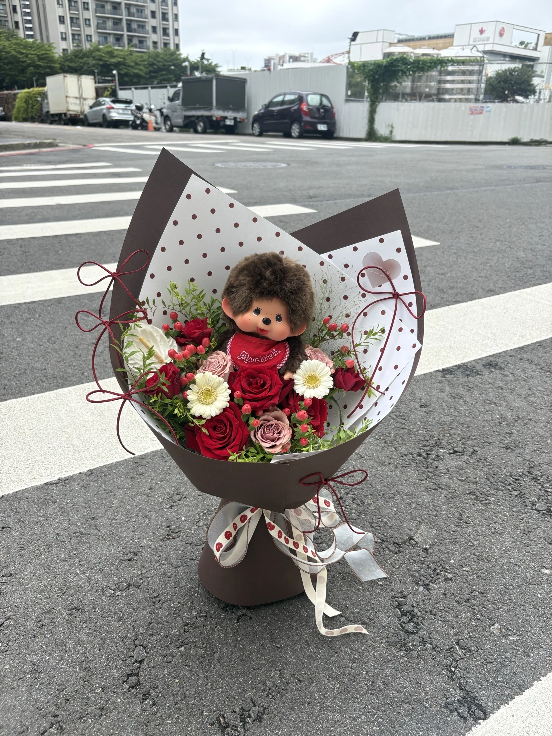 蒙奇奇玫瑰鮮花花束