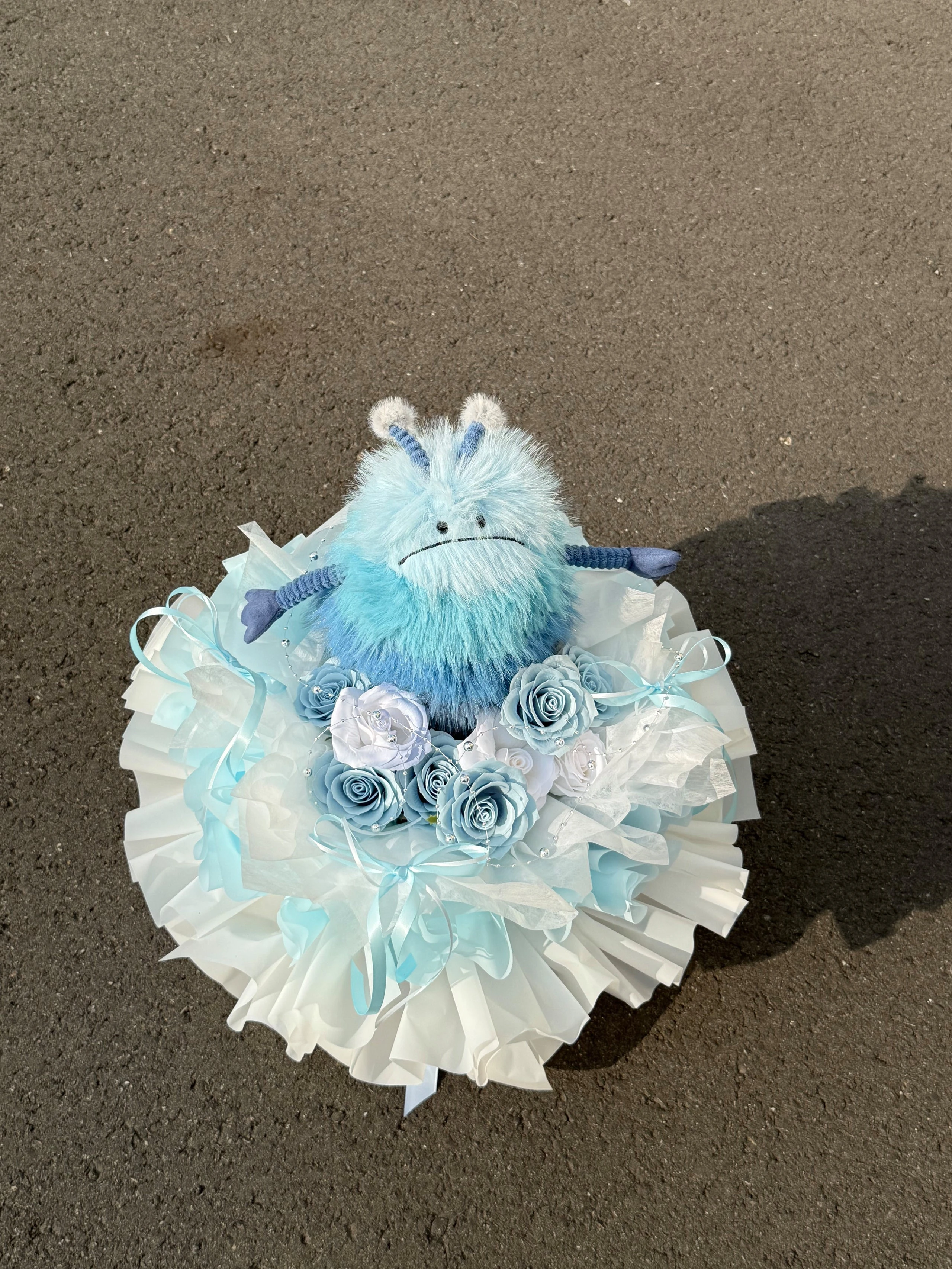 Jellycat炸毛小藍怪花束