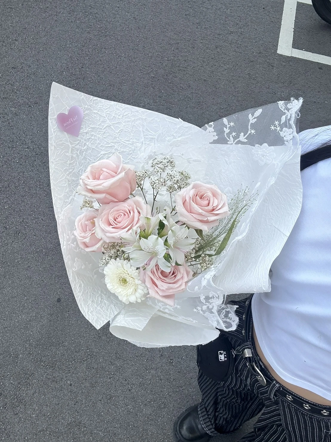 粉玫瑰蕾絲花束