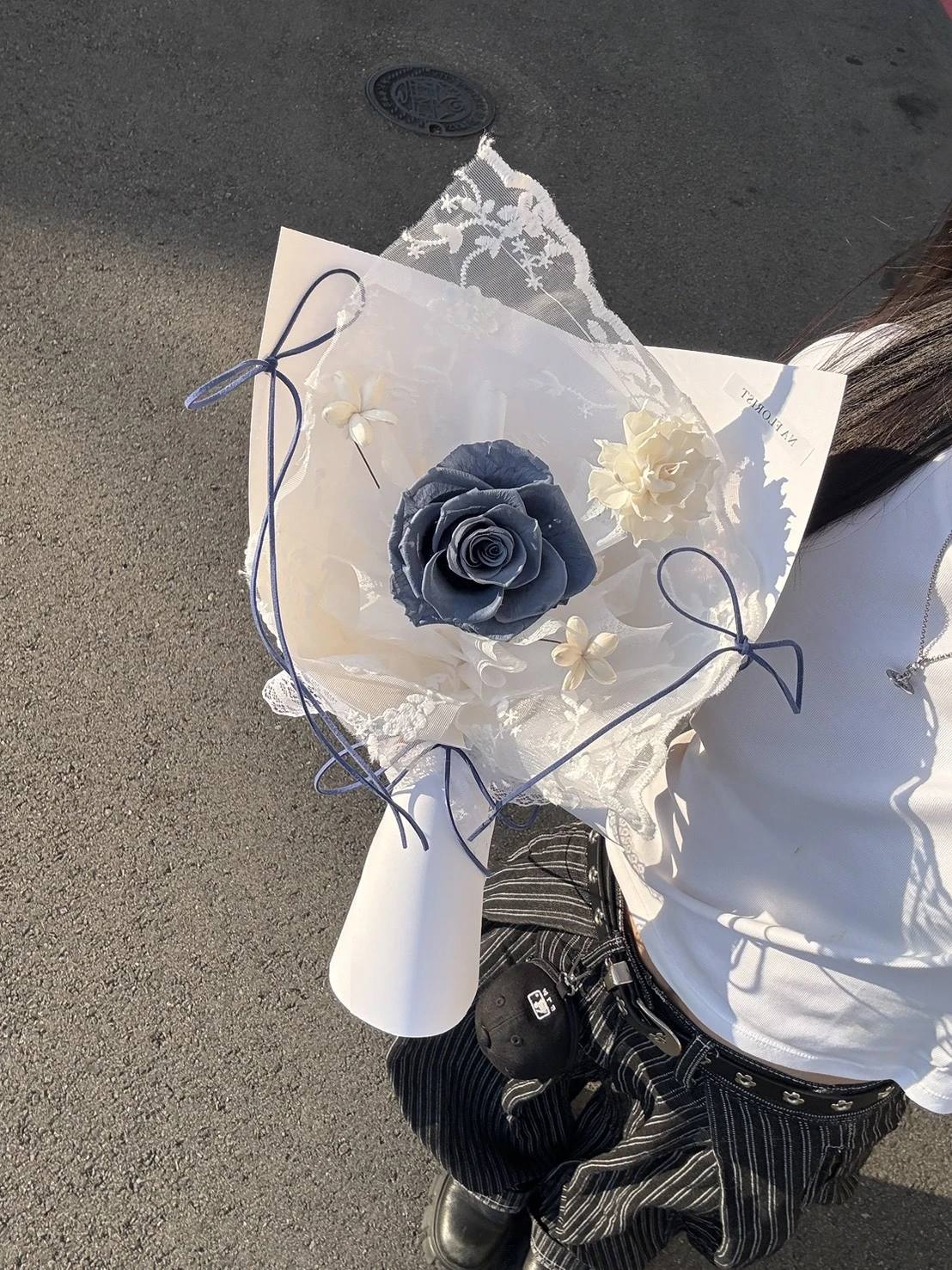  單支蕾絲永生花束