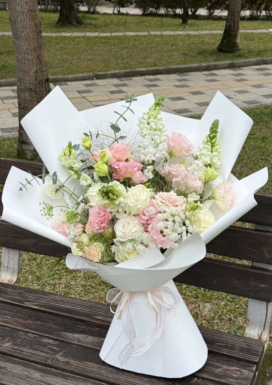 粉白玫瑰花束