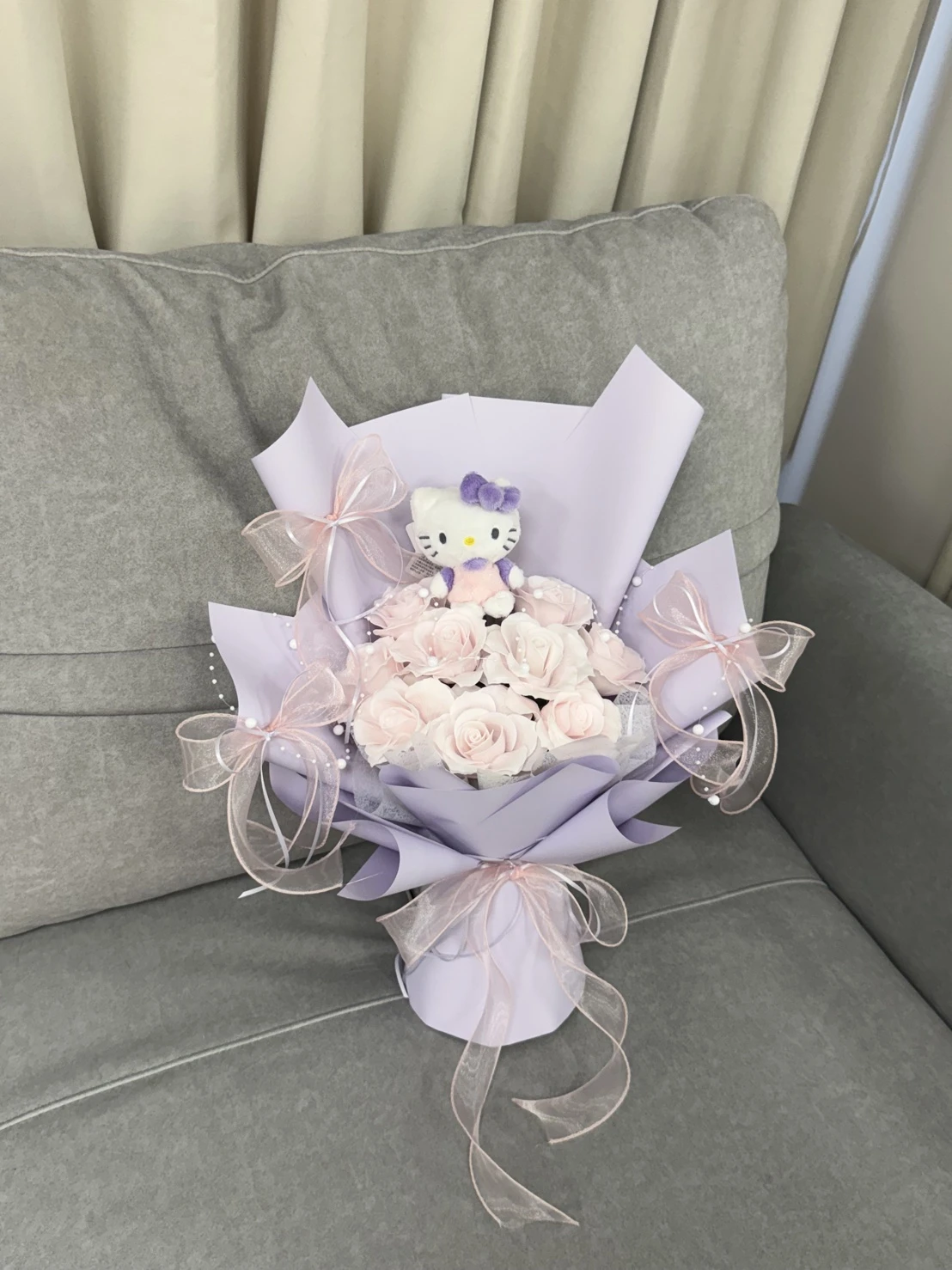 紫系hello kitty玫瑰花束