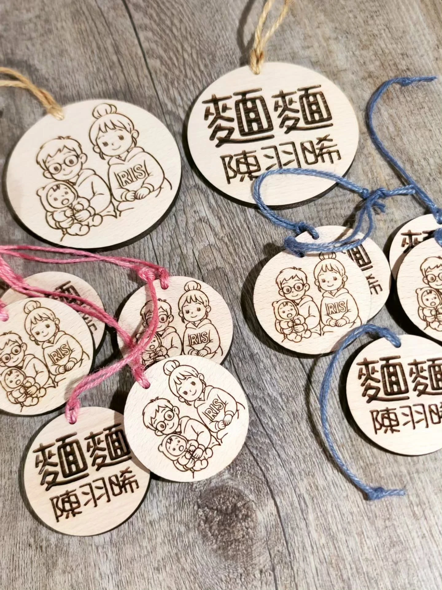 要開學了... 老客戶詢問：能作姓名吊牌嗎？？