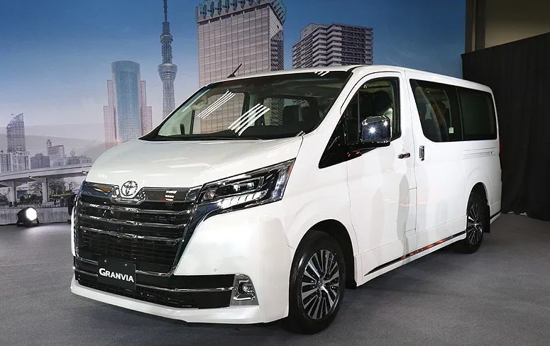 2025年  TOYOTA  Granvia 2.8柴油   九人座