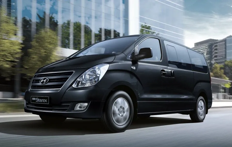 2019年  Hyundai  Starex 柴油2.5    九人座 