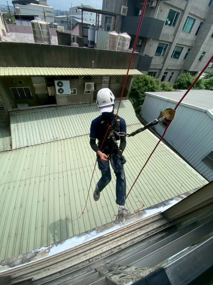 工廠窗框矽利康修補