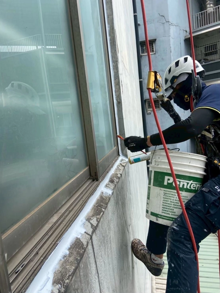 工廠窗框矽利康修補