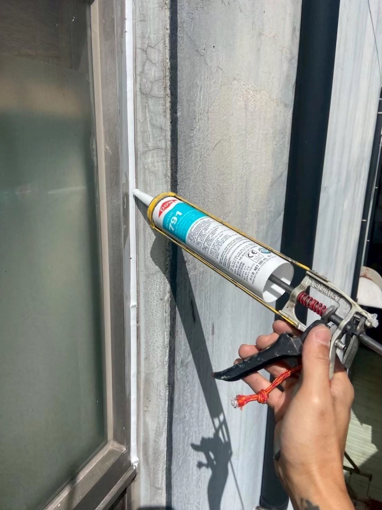 工廠窗框矽利康修補