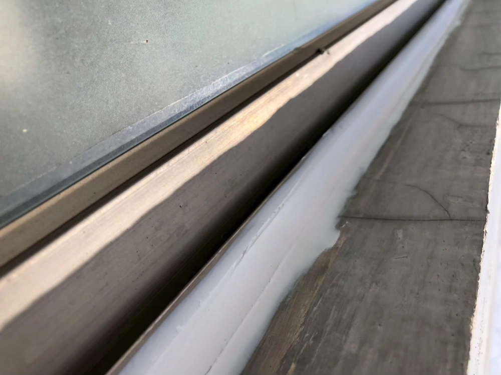 新莊廠房矽利康修補