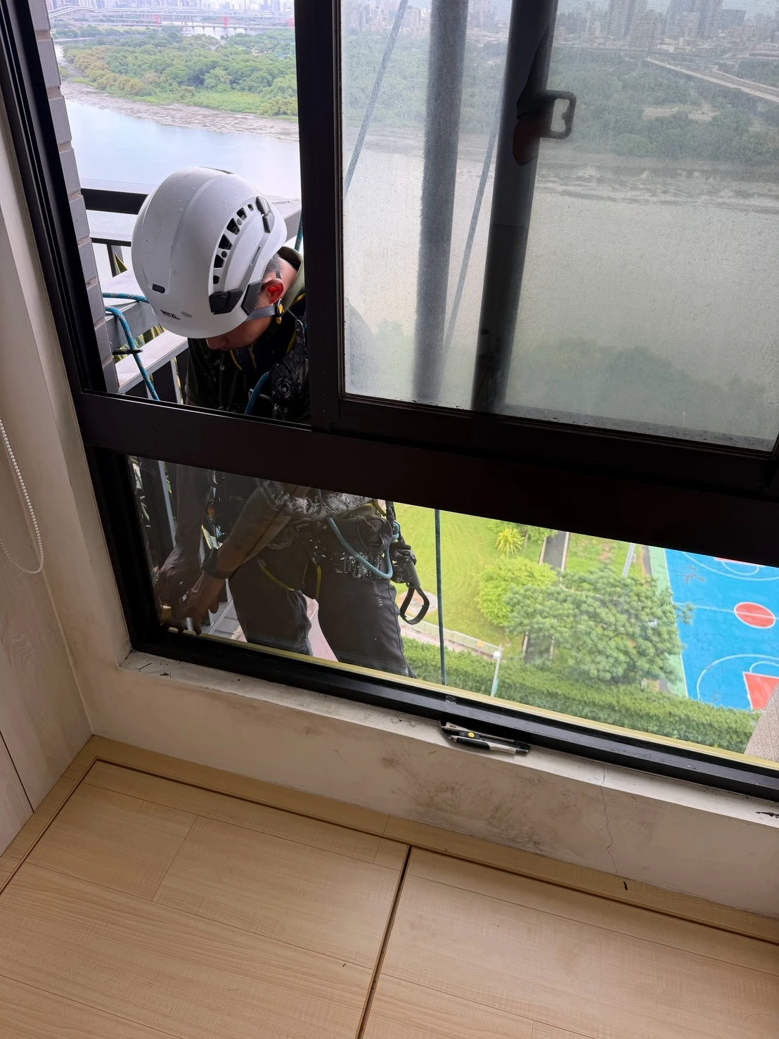 中和區住宅玻璃更換