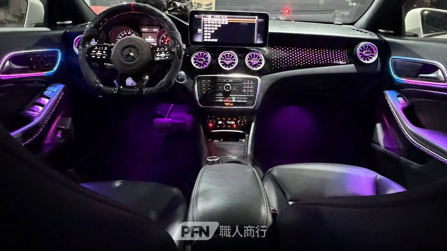 〔Benz CLA250〕方向盤+氣氛燈改裝